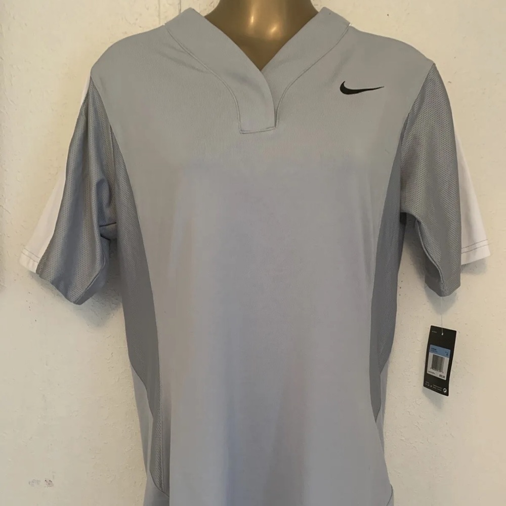 NWT Nike Dri Fit V Neck Gray And White Color Sz M Activewear Athletic T Shirt
